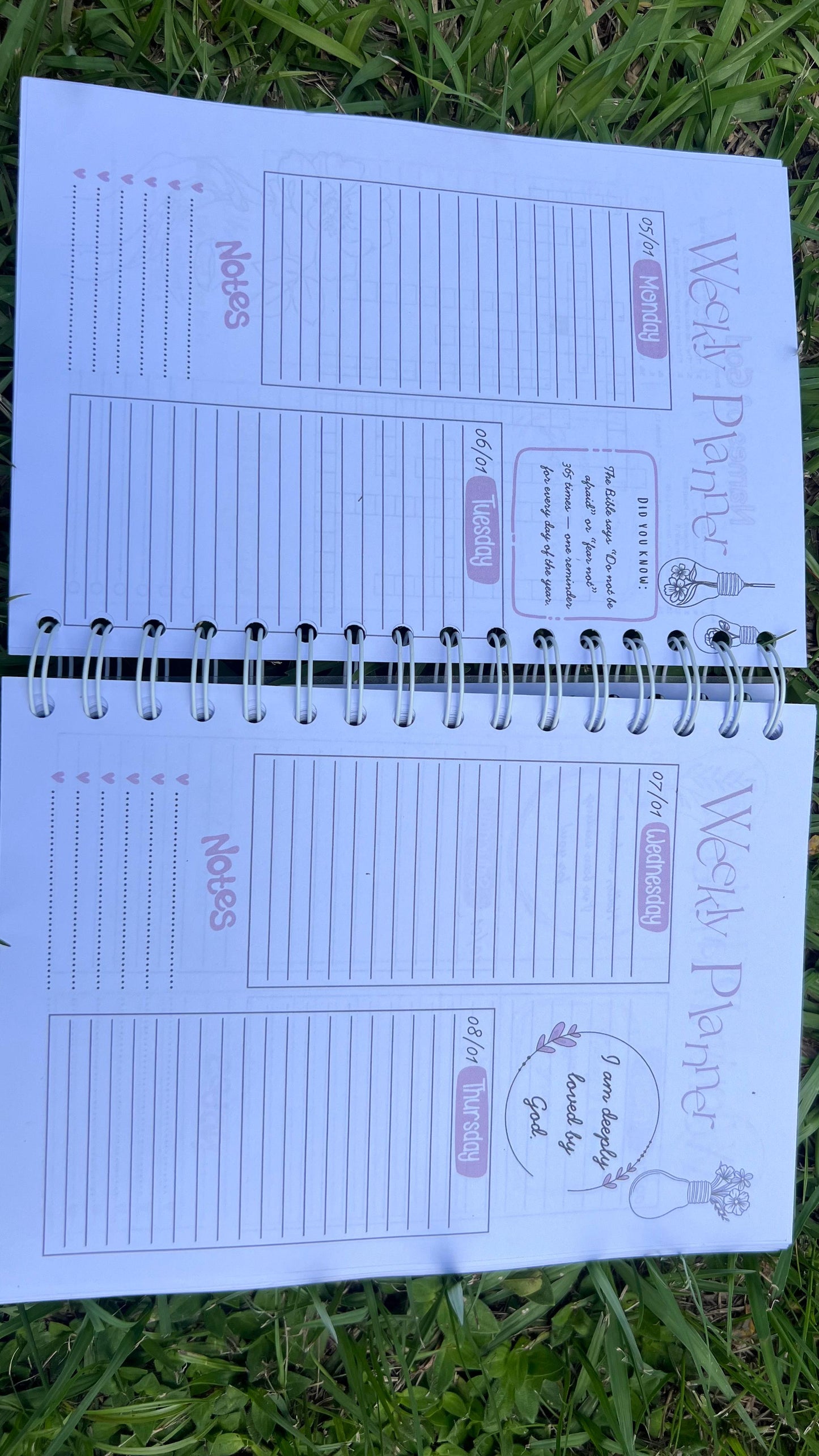 The Faith & Flourish 2026 Women’s Planner is officially here!