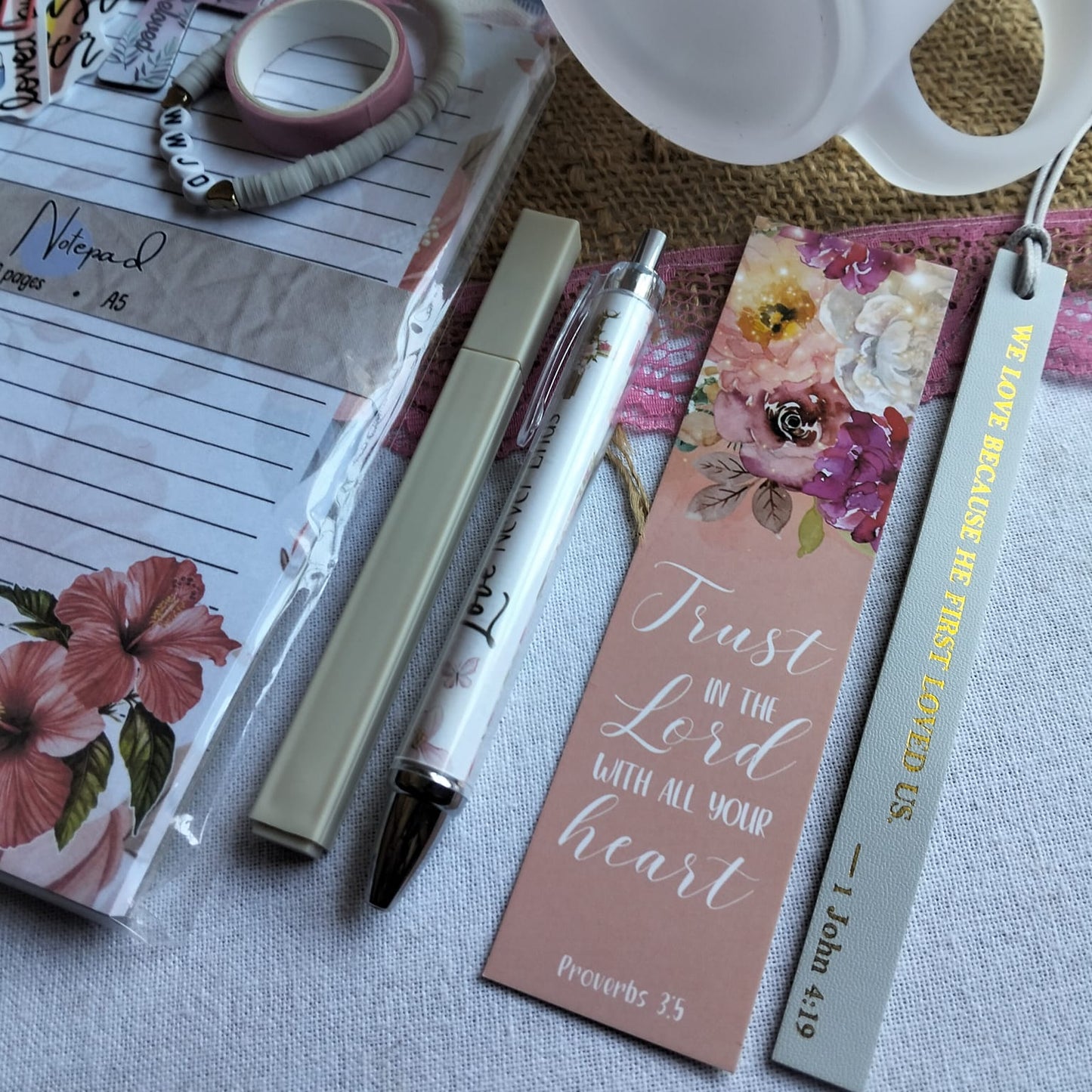 Faith Stationery Scoop Box