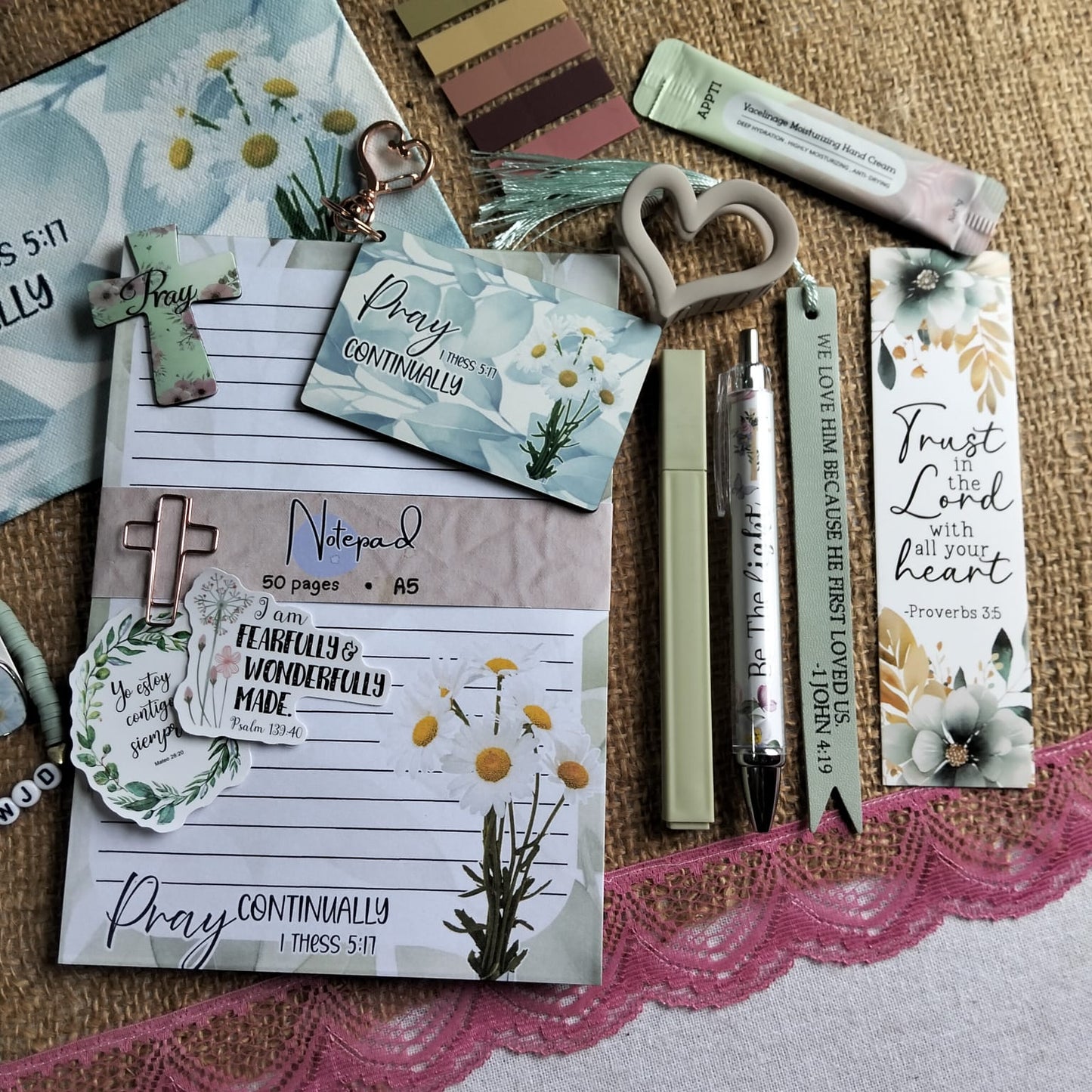 Faith Stationery Scoop Box