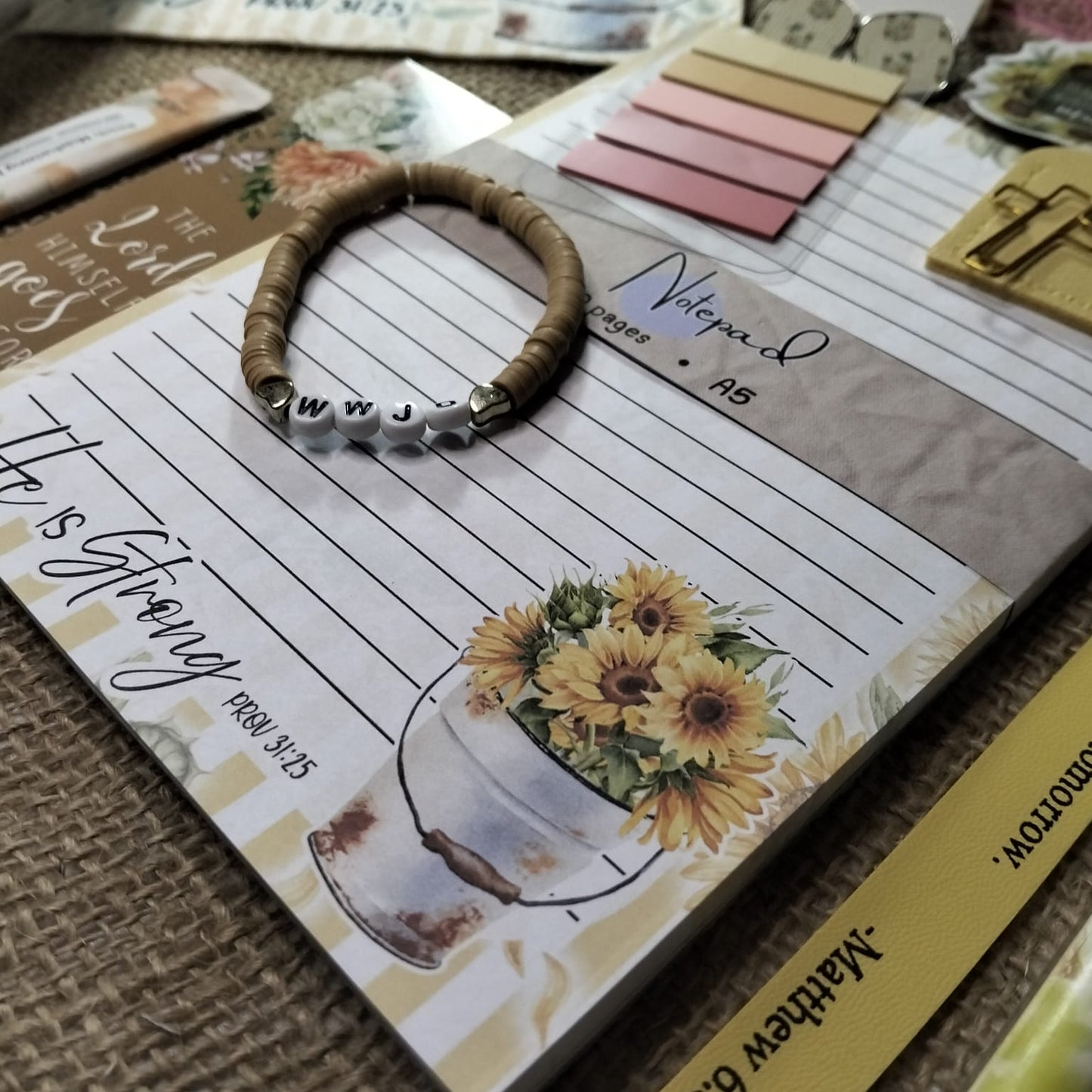 Faith Stationery Scoop Box